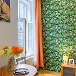 W - Danube & Parliament View - Sleeps 4 *