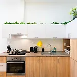 W - Danube & Parliament View - Sleeps 4 Apartment