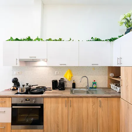 Lovely Designer With Stunning Parliament View Apartamento