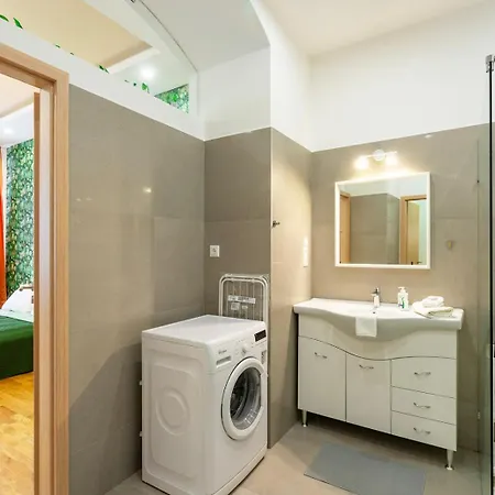 Apartmán W - Danube & Parliament View - Sleeps 4 *