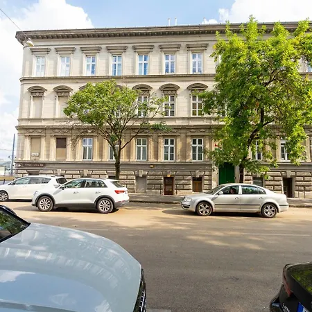 W - Danube & Parliament View - Sleeps 4 *