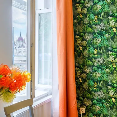 W - Danube & Parliament View - Sleeps 4 Apartmán Budapešť