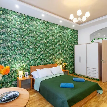W - Danube & Parliament View - Sleeps 4 * Budapešť